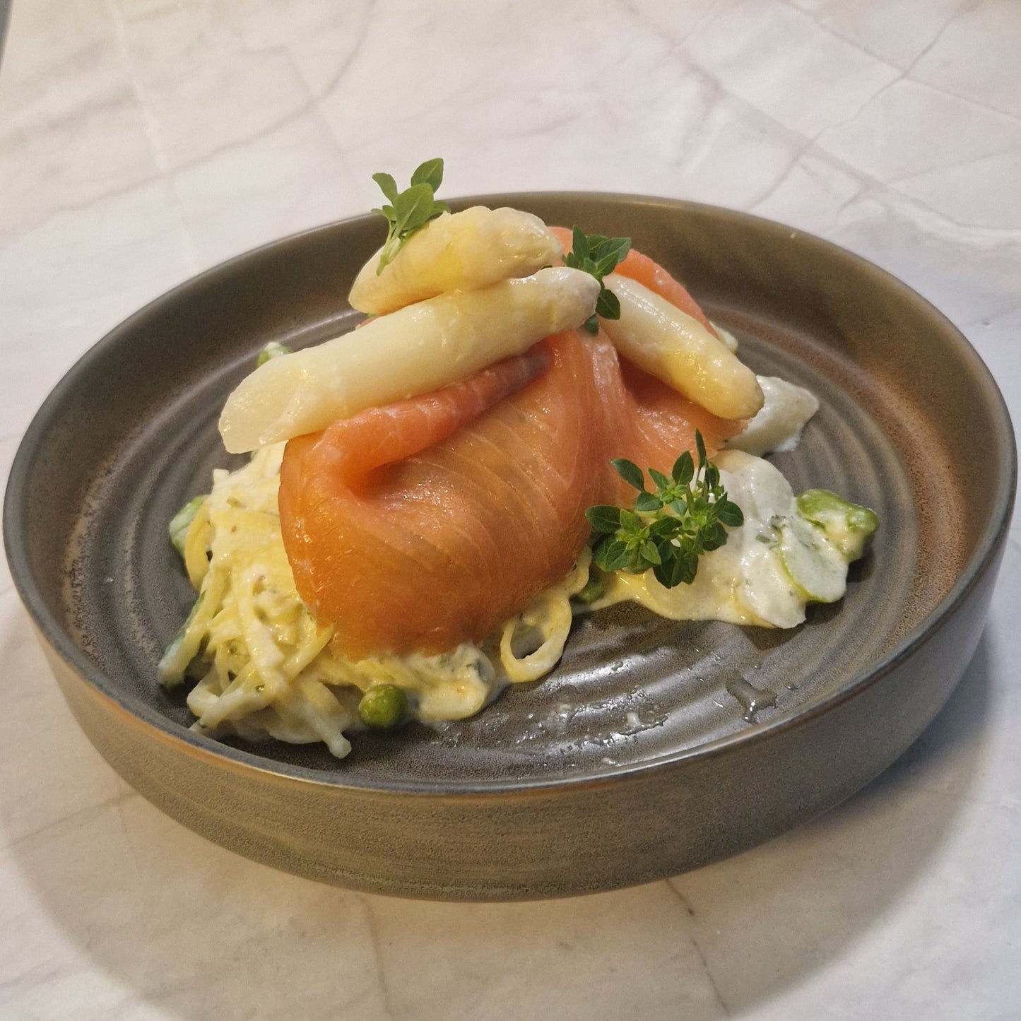 Pasta met asperges & gerookte zalm