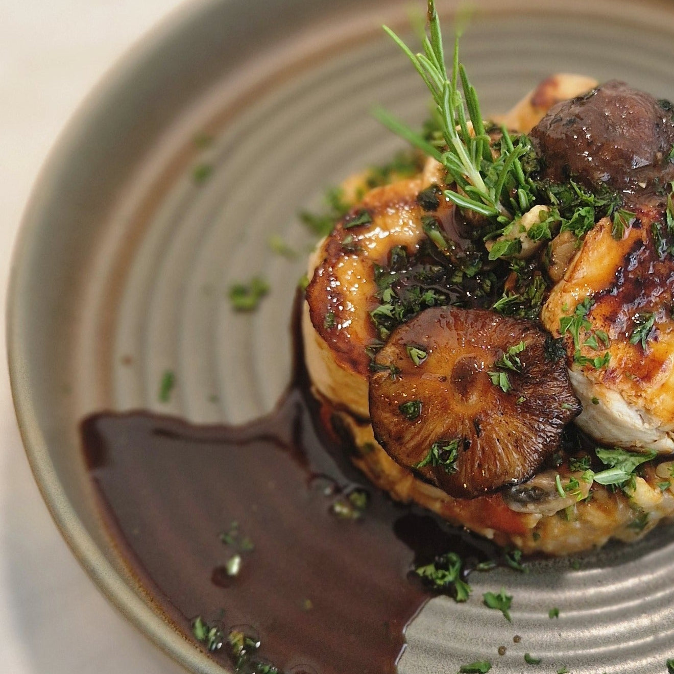 Toscaanse kip met smeuige tomatenrisotto van Arno's to go in Beveren